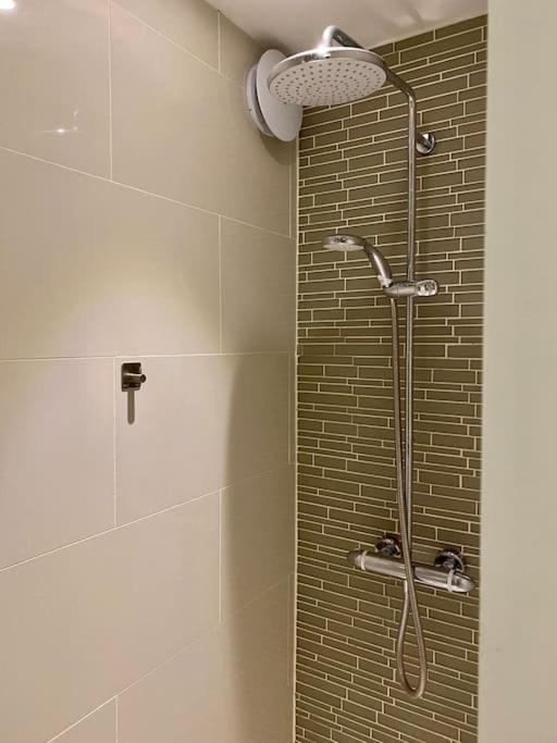 2Bdr Modern Apartment In Hammersmith West London Exterior photo